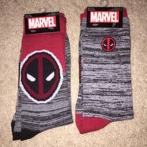 2 pair Marvel Dead Pool crew socks